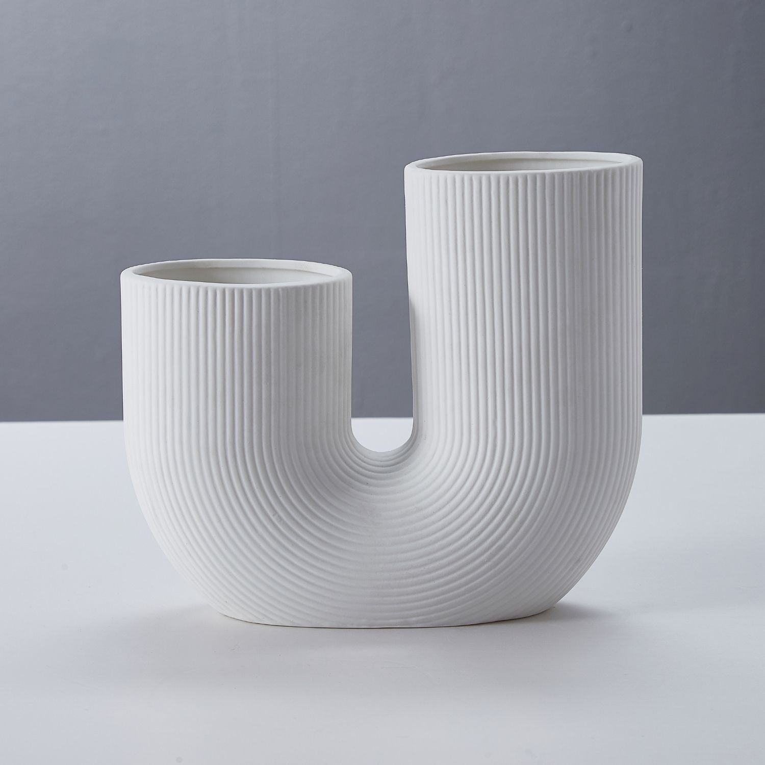 Astra Vase Accessory Valyōu Furniture 