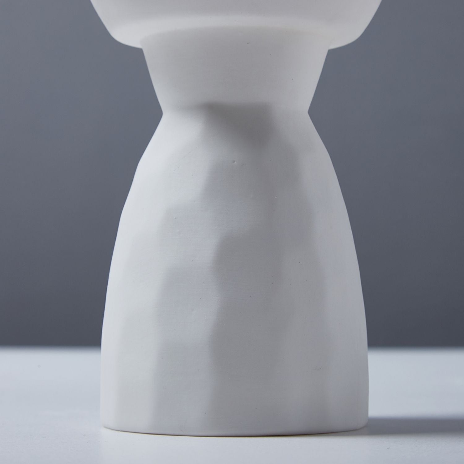 Cara The Vase Accessory Valyōu Furniture 