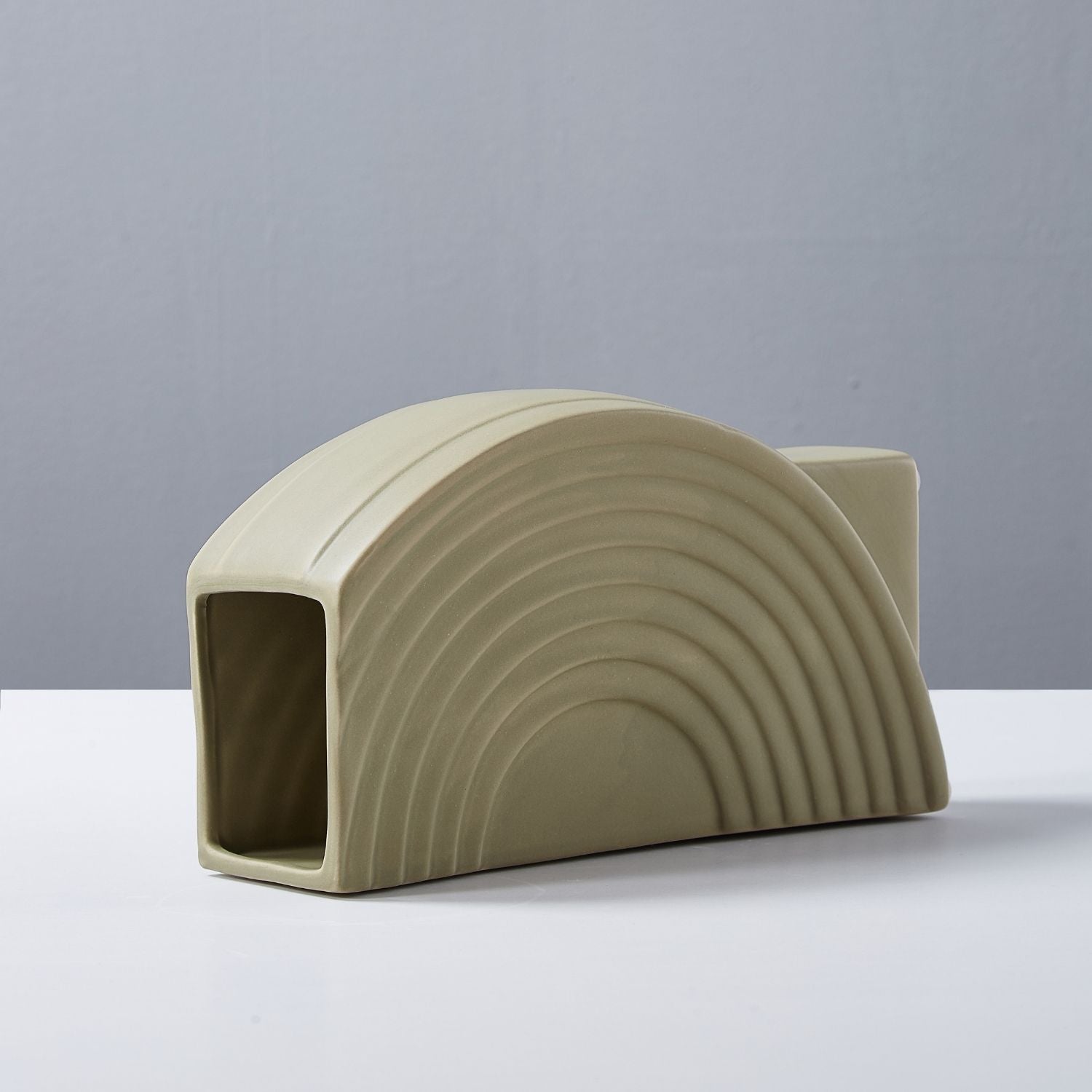 Eno Vases Accessory Valyōu Furniture 