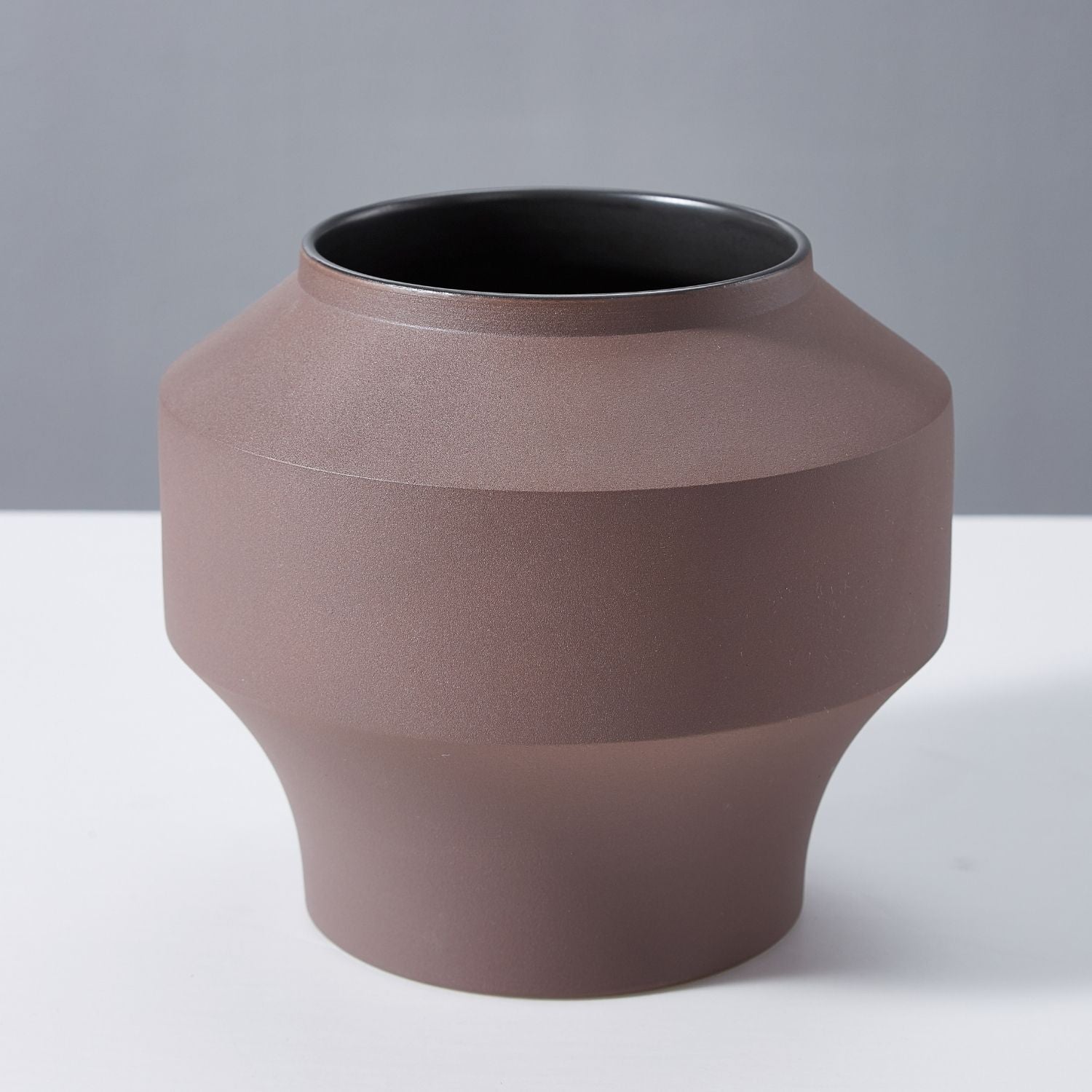 Keamo Vase Accessory Valyōu Furniture 