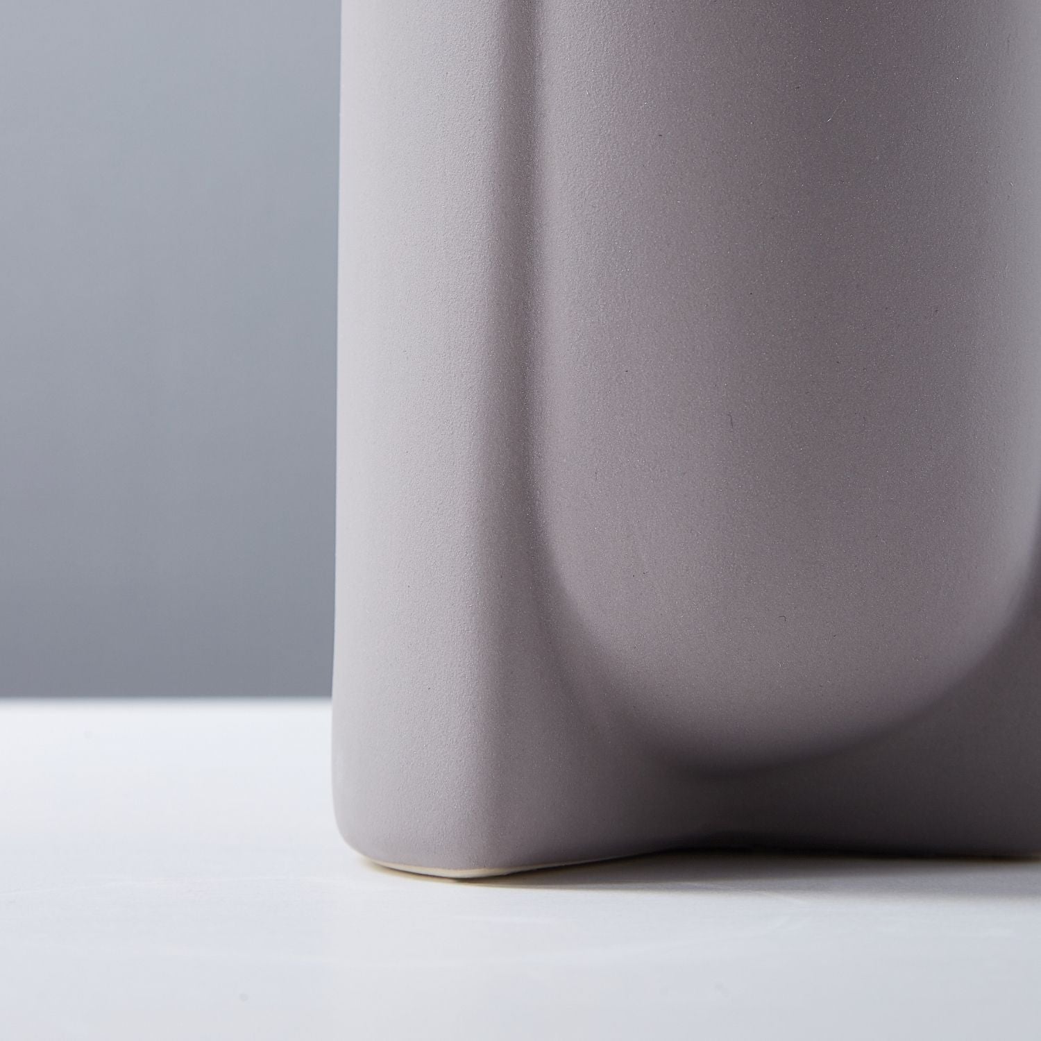 Astrix Vases Accessory Valyōu Furniture 