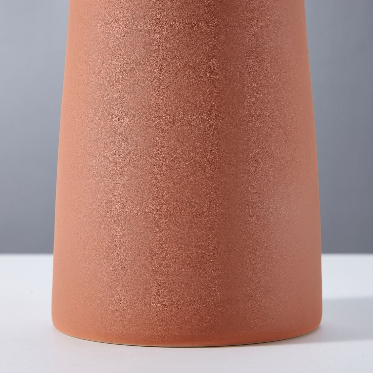 Mina Vase Accessory Valyōu Furniture 